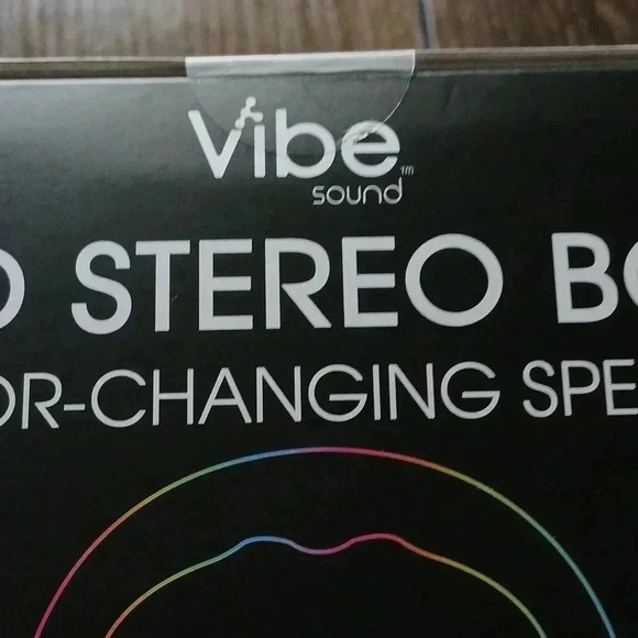 Nwt..LED STEREO BOX..CONNECT TO ANY CELL PHONE..ETC..3 COLORS LED - Picture 5 of 5